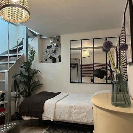 Montmartre Sacre Coeur Duplex *