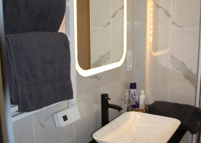 Montmartre Sacre Coeur Duplex Apartment *