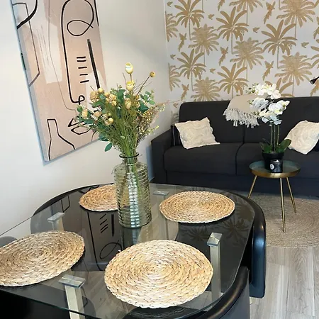Montmartre Sacre Coeur Duplex * פריז