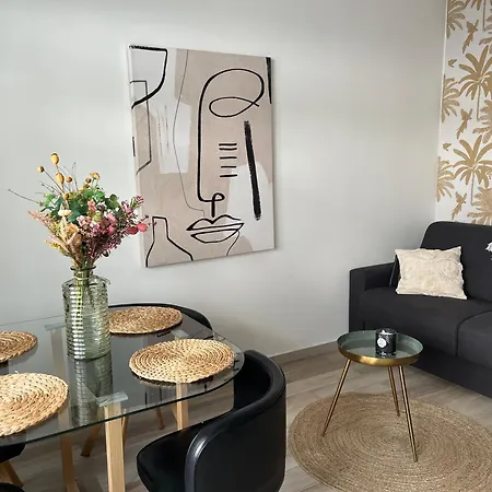 דירה Montmartre Sacre Coeur Duplex פריז